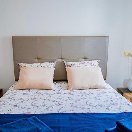 Sea Breeze Apartment ปูแอร์โตเดลคาร์เมน ภายนอก รูปภาพ